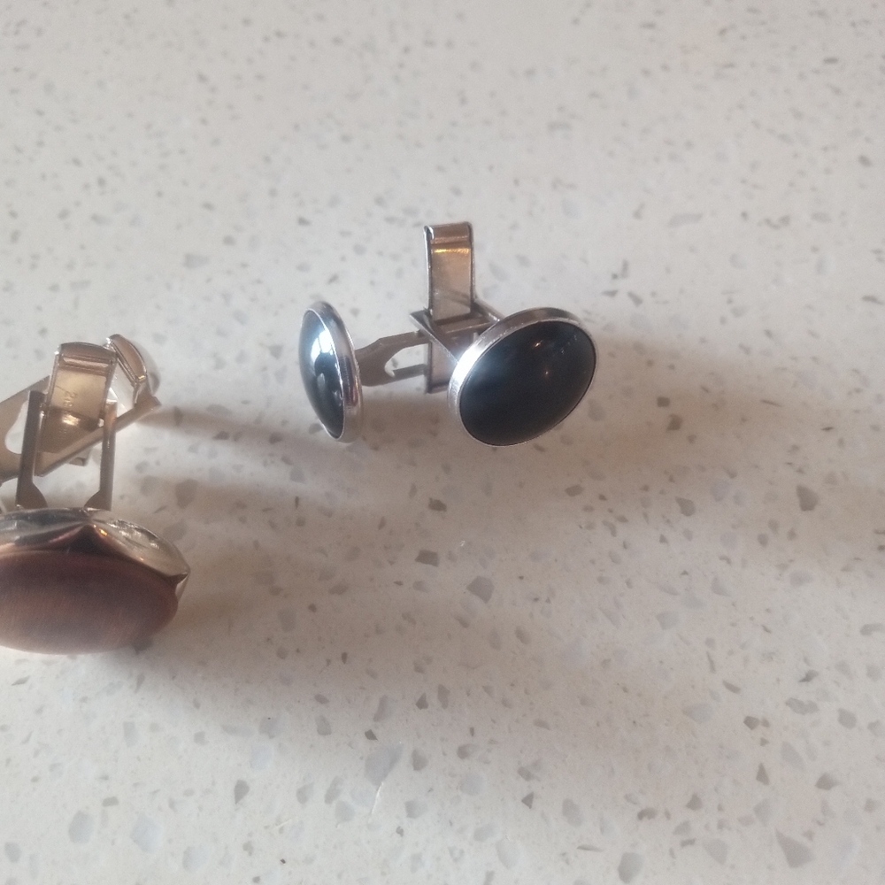 Cuff links - Picture 2 of 5